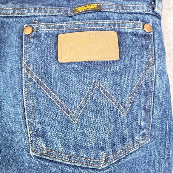 Wrangler Jeans Straight Leg High Rise Women’s Medium Wash 5-Pocket Size 33x30 - Picture 5 of 9